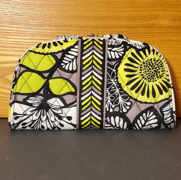 Vera Bradley wallet floral Colorful Lot Of Storage Medium Size 8" W , 5" H NWOT - Picture 6 of 12